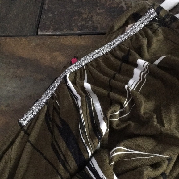 Jennifer Lopez blouse Size XL NWT - Picture 5 of 7